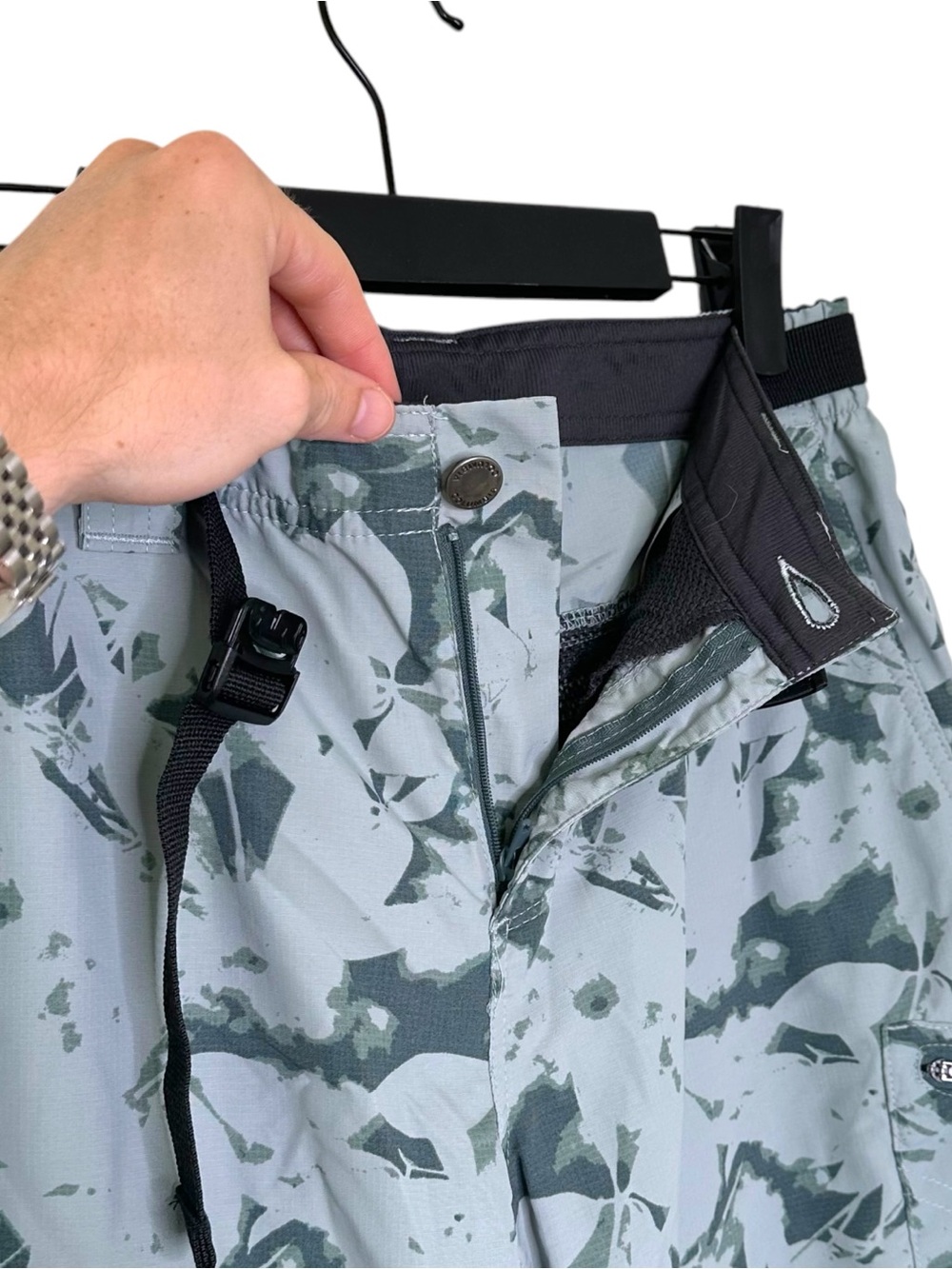 Columbia Nylon Cargo Shorts - Picture 5 of 6